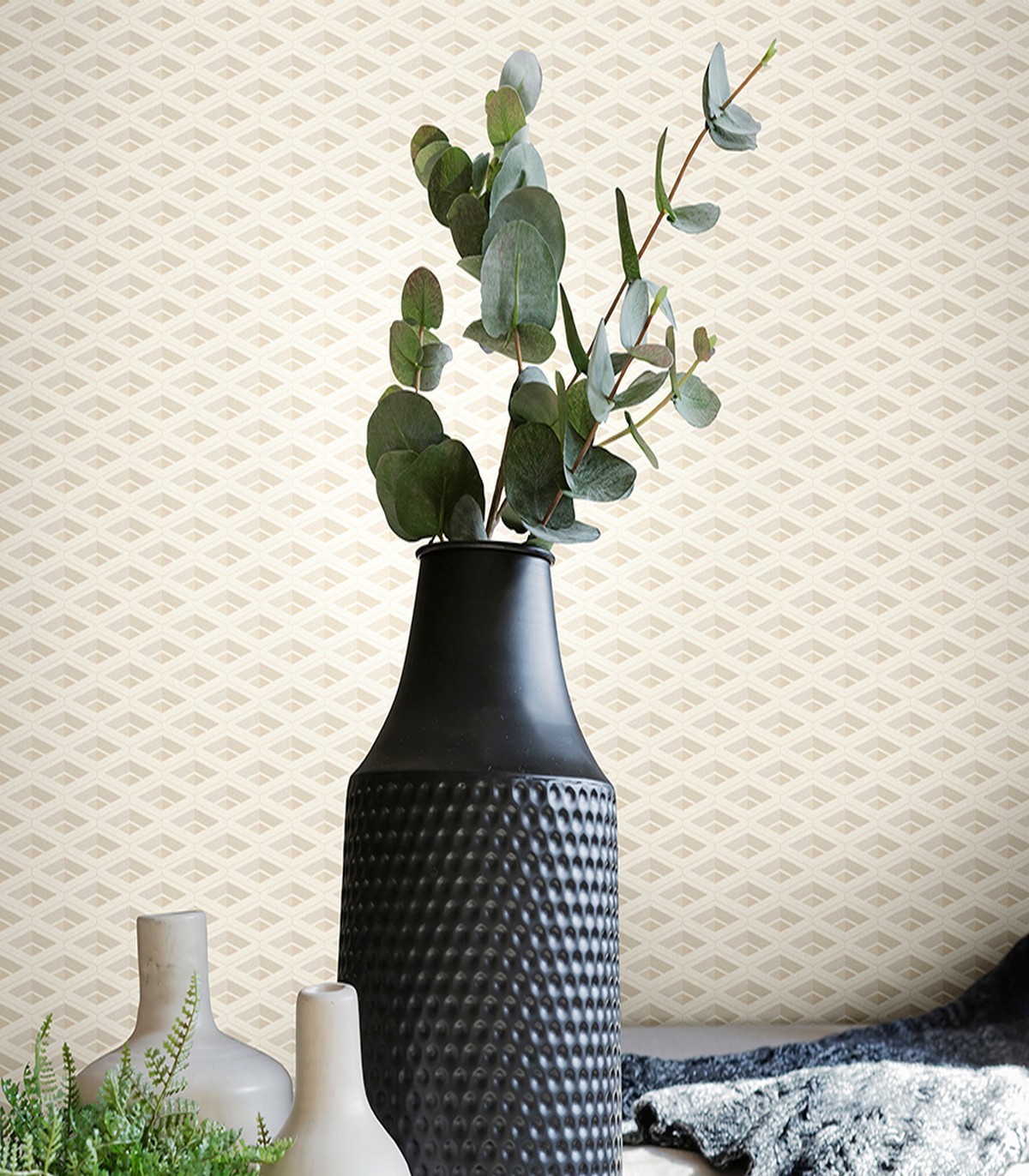 colección de papel pintado zambaiti parati geometrico blanco y gris