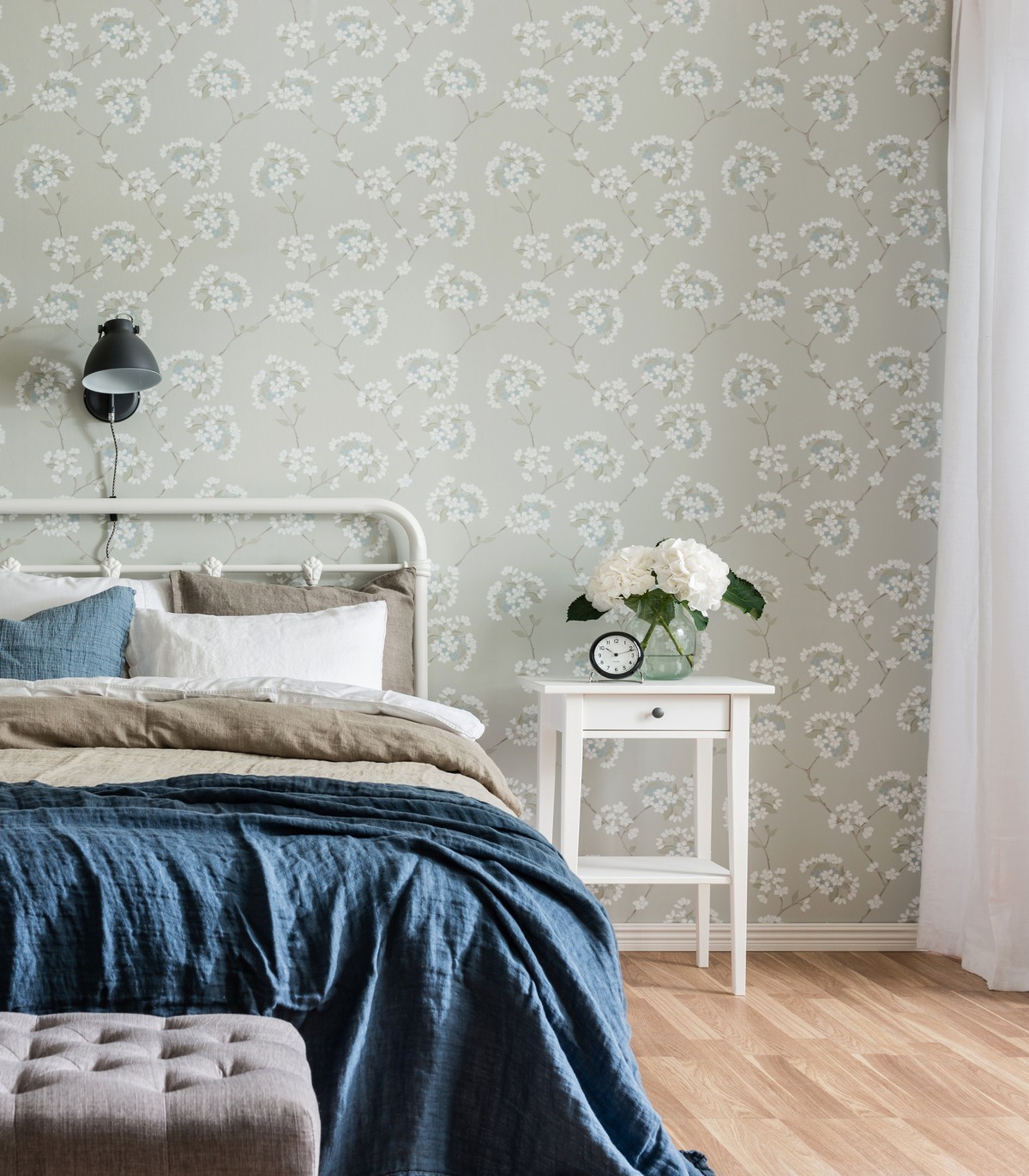 colección de papel pintado duro floral mate verde grisaceo blanco y azul aguamarina
